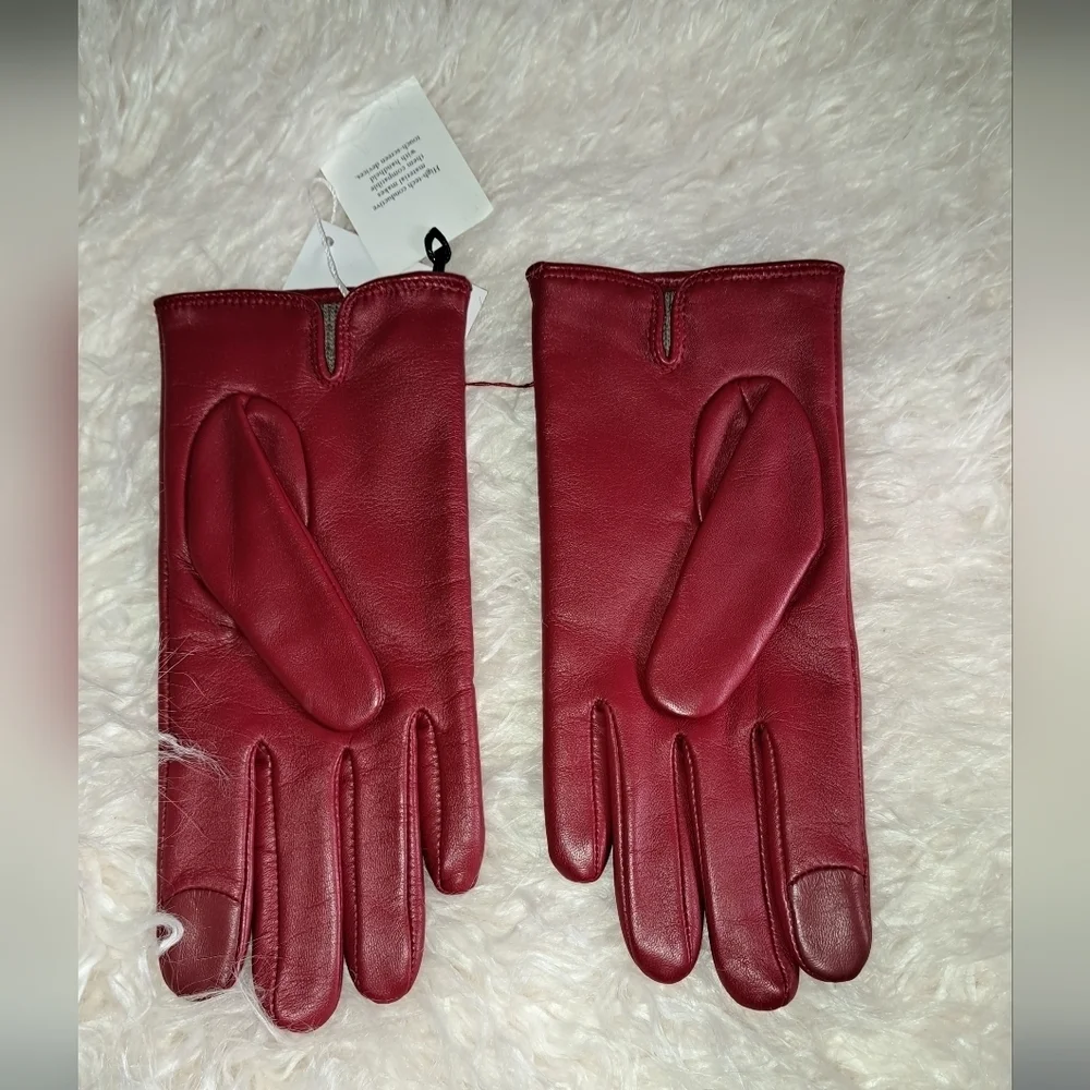 Coach NWTs Tech Gloves Size 61/2